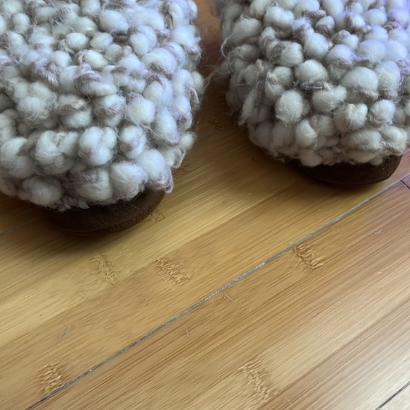 Ariana Bohling loop scruff alpaca slippers in the color ivory - Picture 2 of 6